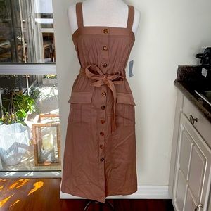 A comfortable khaki dress